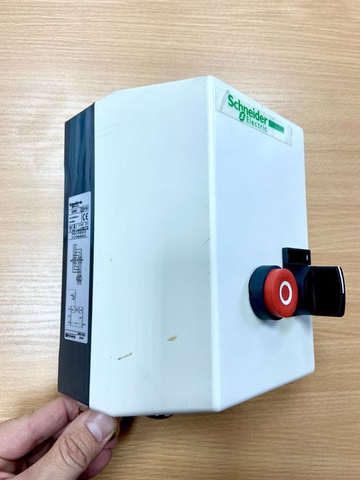 Реверсивный пускатель LE2D12V7 Schneider Electric