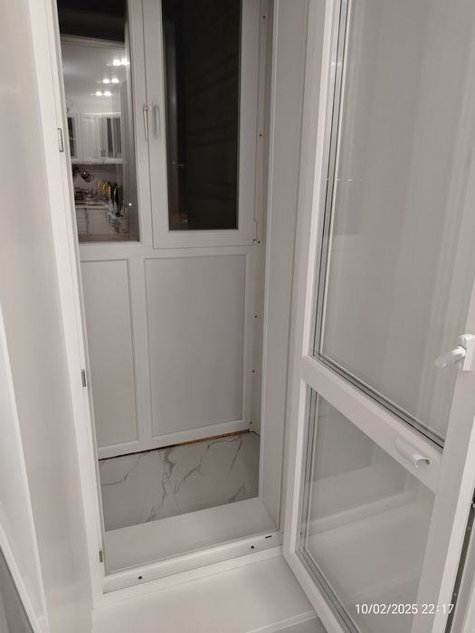 Продам 2- комн квартиру в 7/52, тёплая !!!