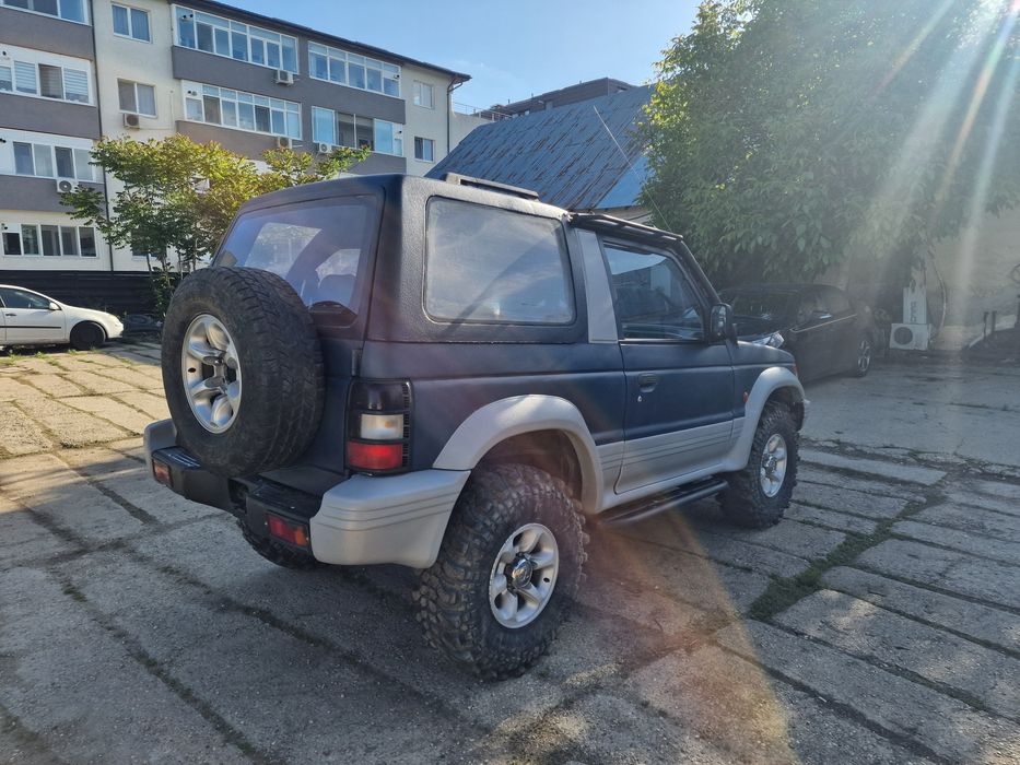 Mitsubishi pajero cabrio MK2