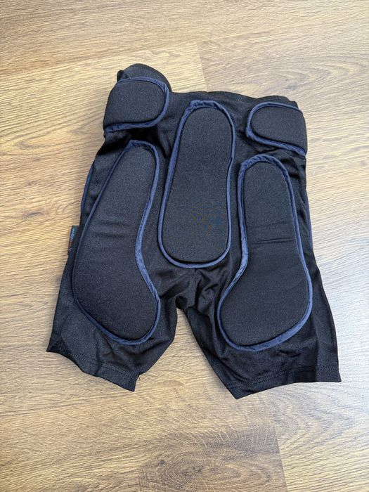 Продам коньки фигурные Jackson и одежда для фигуриста