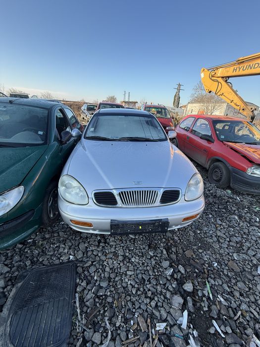 Daewoo Leganza. 2.0 бензин  на части