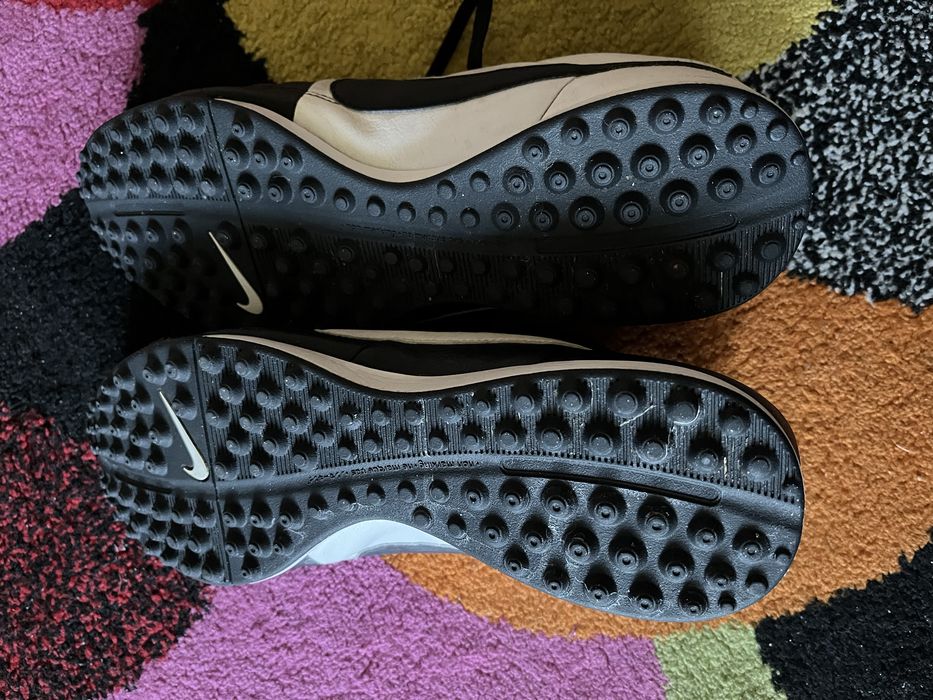 Vând ghete de fotbal Nike Tiempo