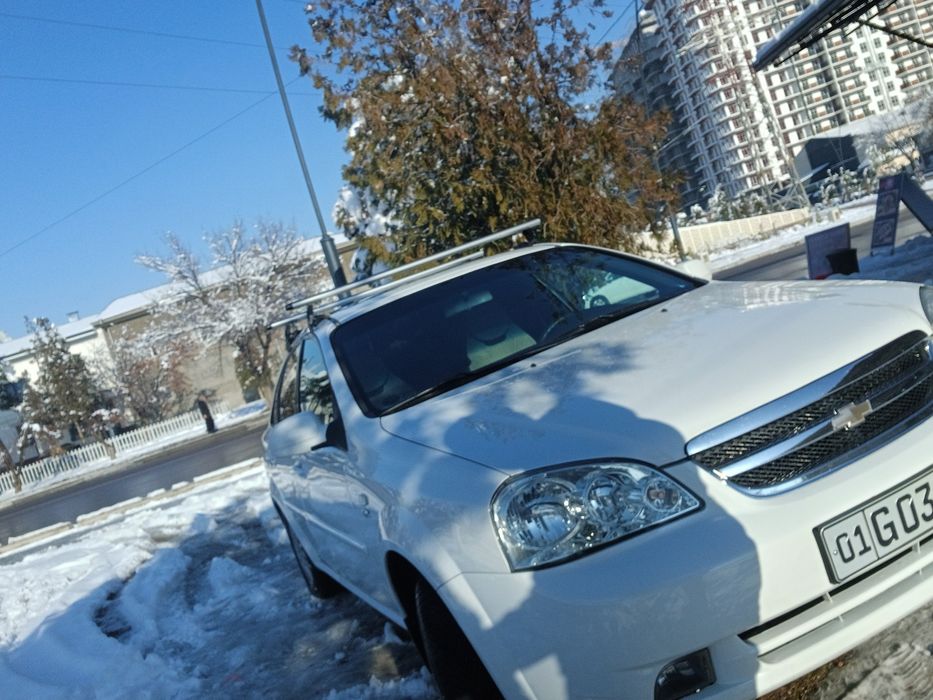 Ласетти сотилади