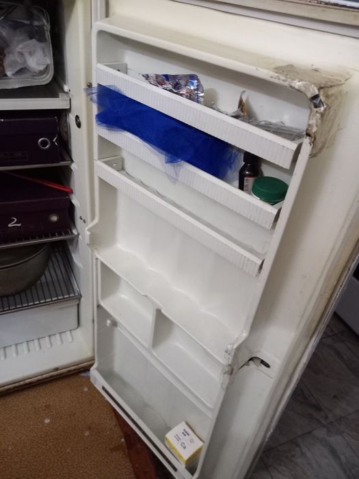 Холодильник Бирюса