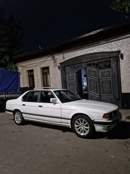 Bmw e32 730i 1988 yil kojini salon