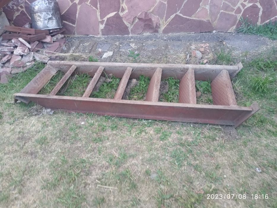 Лестница железная