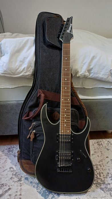 Продаётся гитара Ibanez RG421EX