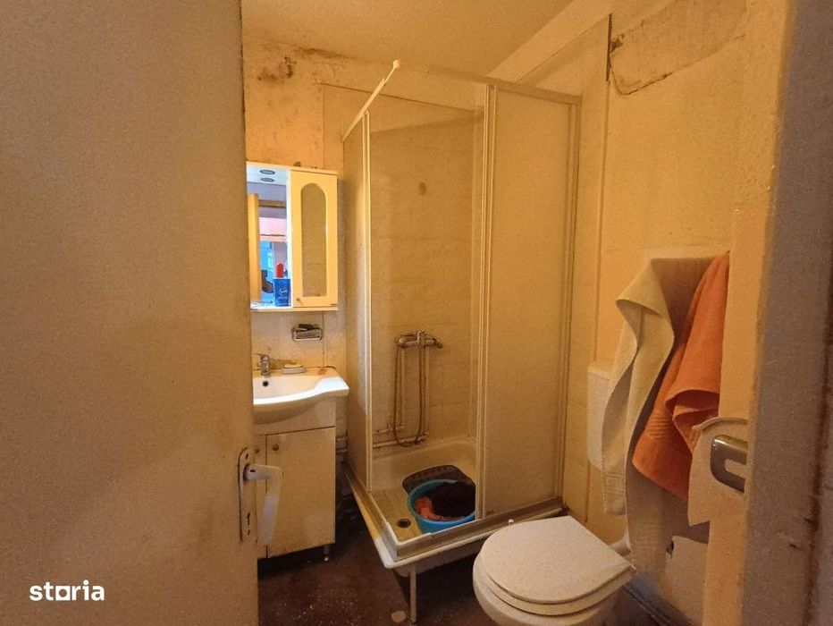 Vanzare apartament cu 4 camere 2 bai 2 balcoane Dambu Rotund