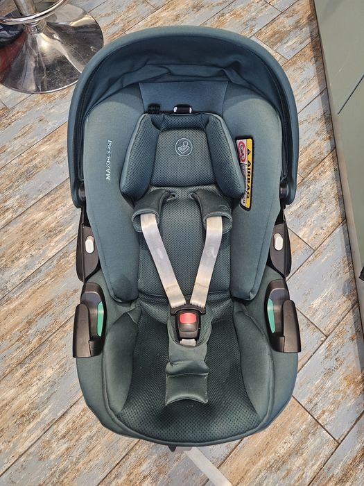 Scoica pentru copii Maxi-Cosi Pebble 360 I-Size Essential Green, 40-82