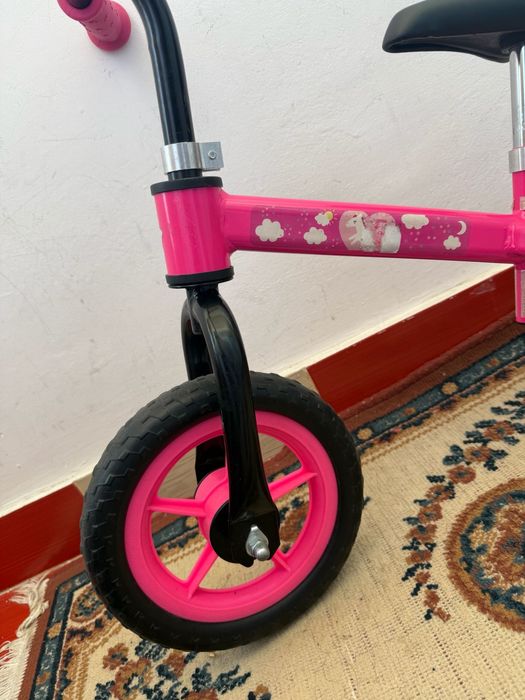 Bicicletă fără pedale pentru copii – culoare roz