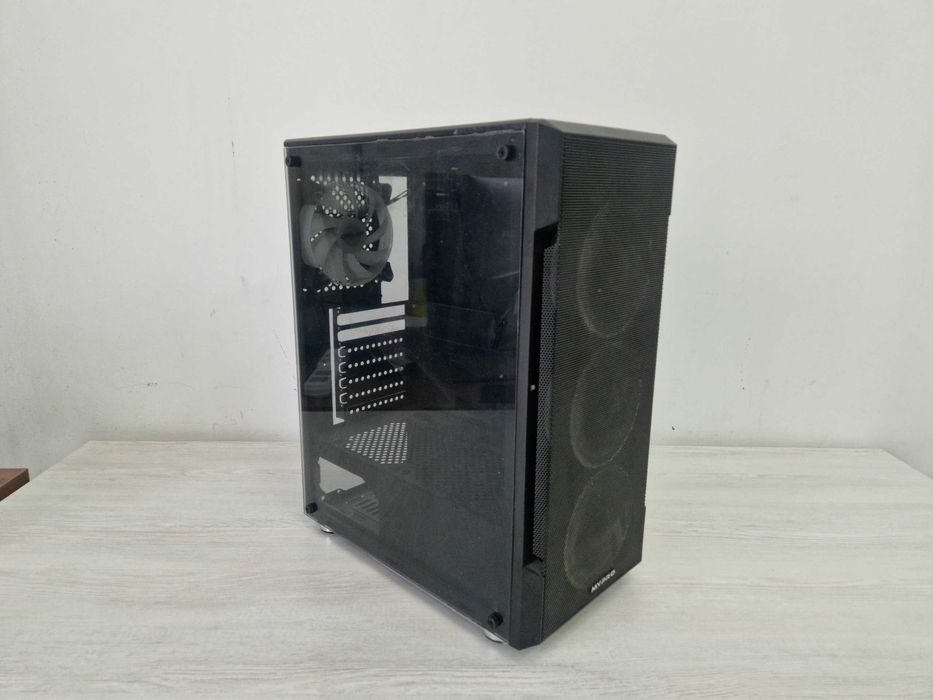 Игровой корпус с 4 кулерами ARGB