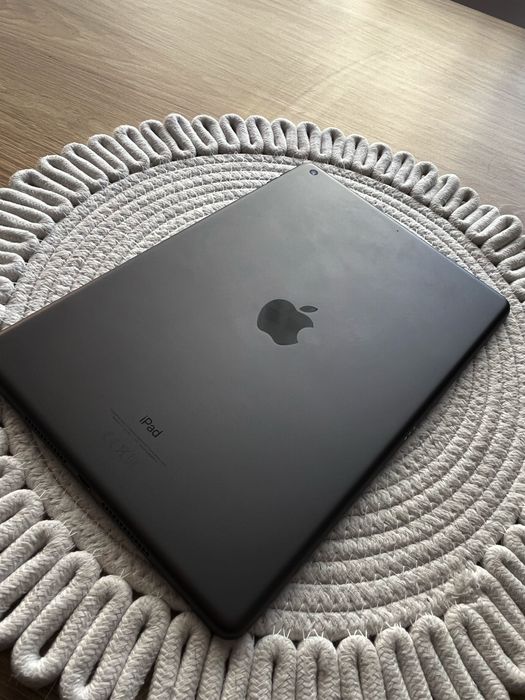 Vând IPad ca nou