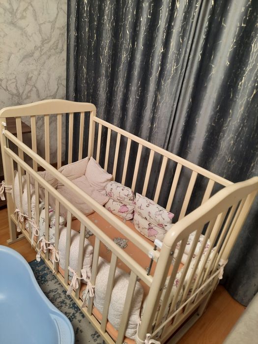 Детская кроватка