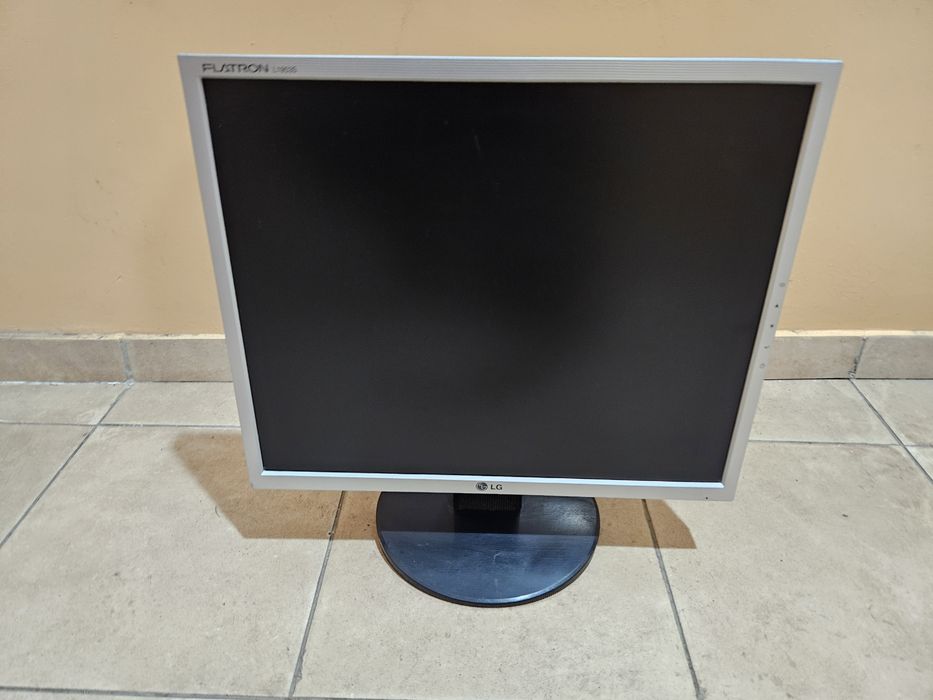 Монитор LG не включается