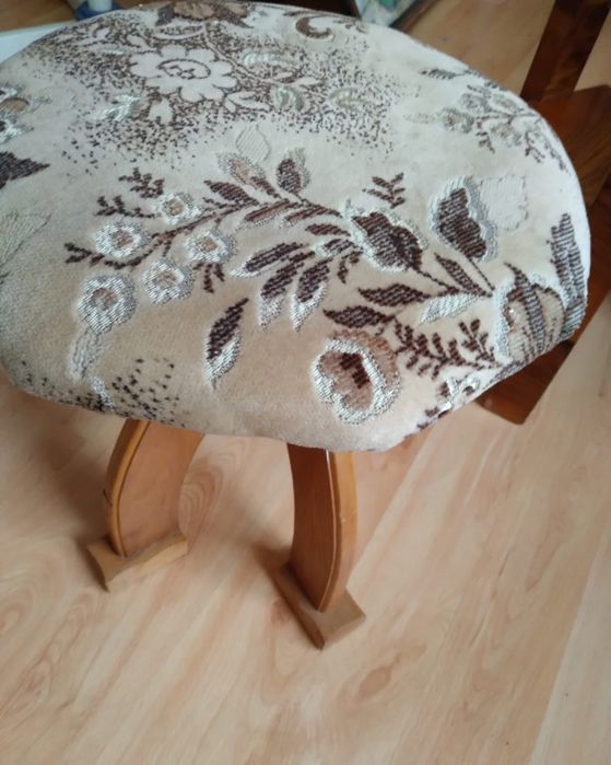 Masuta cafea și scăunel