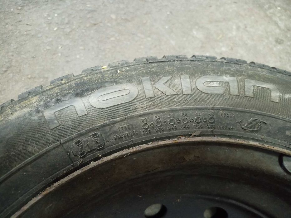 Caucicuri iarna 185/65/15 +jante Logan