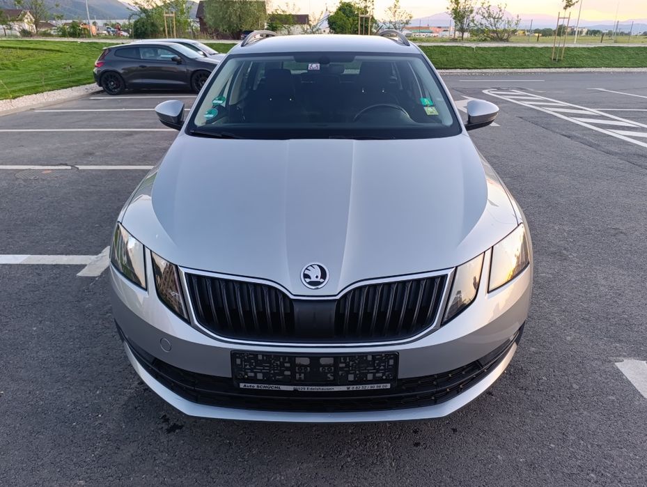 SKODA Octavia 2019 — imagine 3