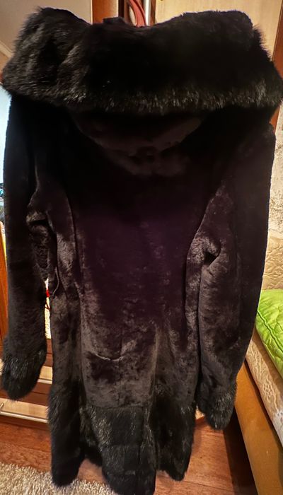 Продам шубу мутоновая с норкой