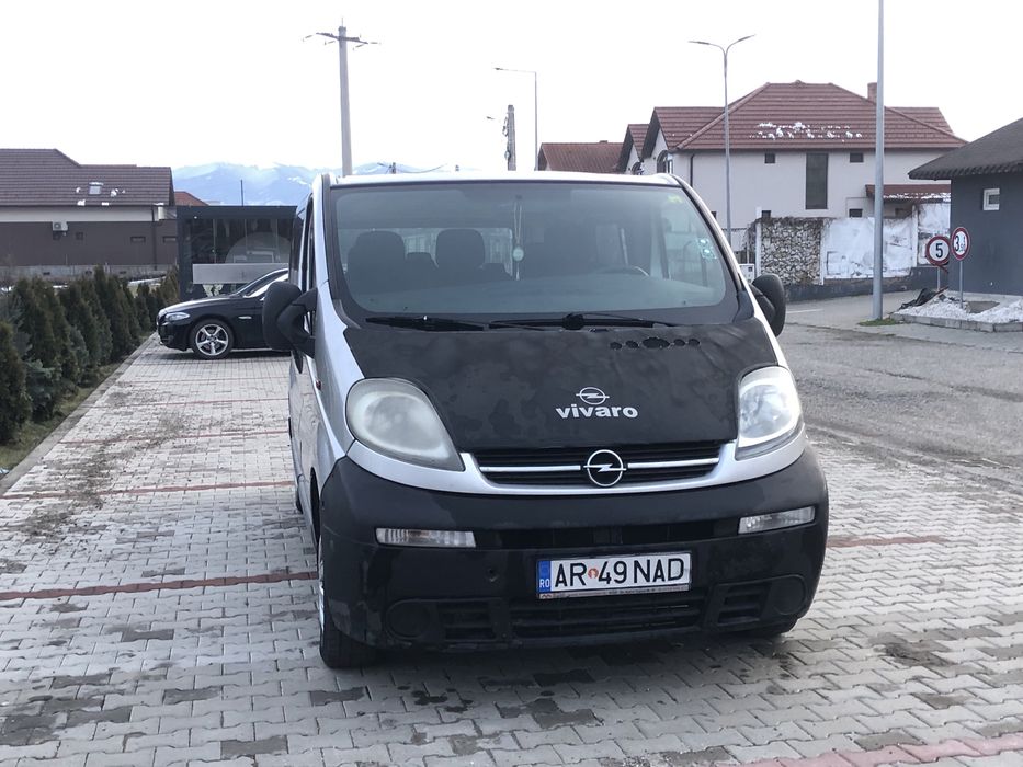 Opel Vivaro 8+1 persoane 1.9TDI 6 Viteze 101 cp