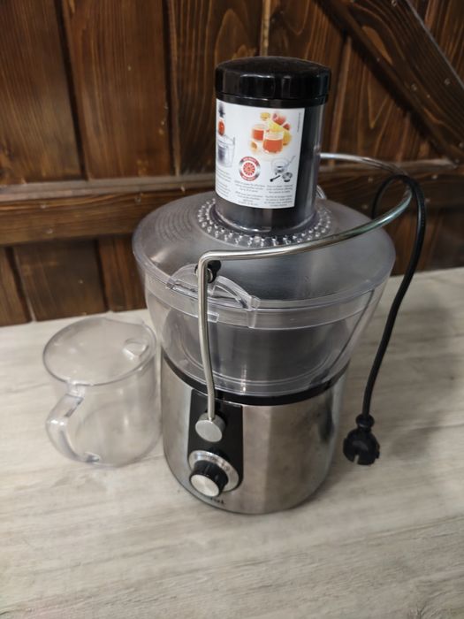 Сокоизстисквачка и Цитруспреса TEFAL ZE550D38 ВМЕСТИМОСТ КАНА ЗА СОК 2 L, СИВ