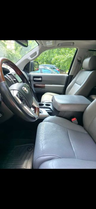 Toyota sequoia Platinum