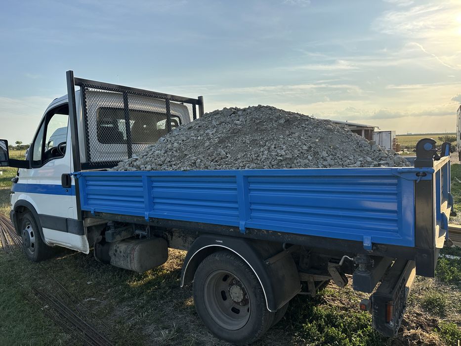 Vând nisip, balastru, mărgăritar ,criblura , piatra concasata,pământ!