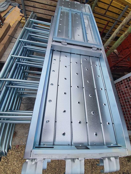 Vindem schela noua model italian, vanzari schele metalice