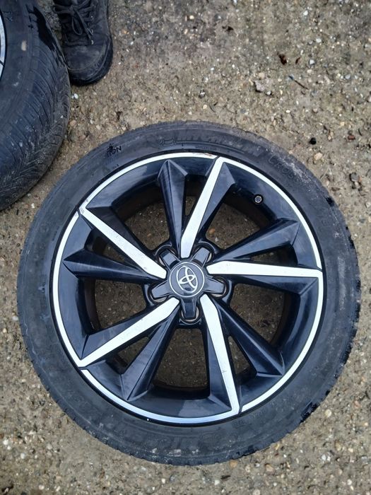 Jante aliaj Toyota Auris Hybrid an 2019 cu senzori de presiune