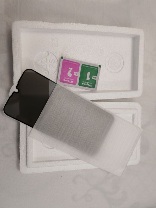 Vând folie de sticla Privacy pt Samsung S22