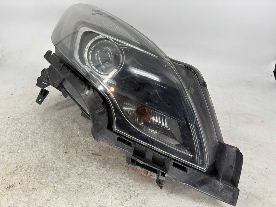 Far stanga/dreapta cu lupa  Opel Zafira C an 2012