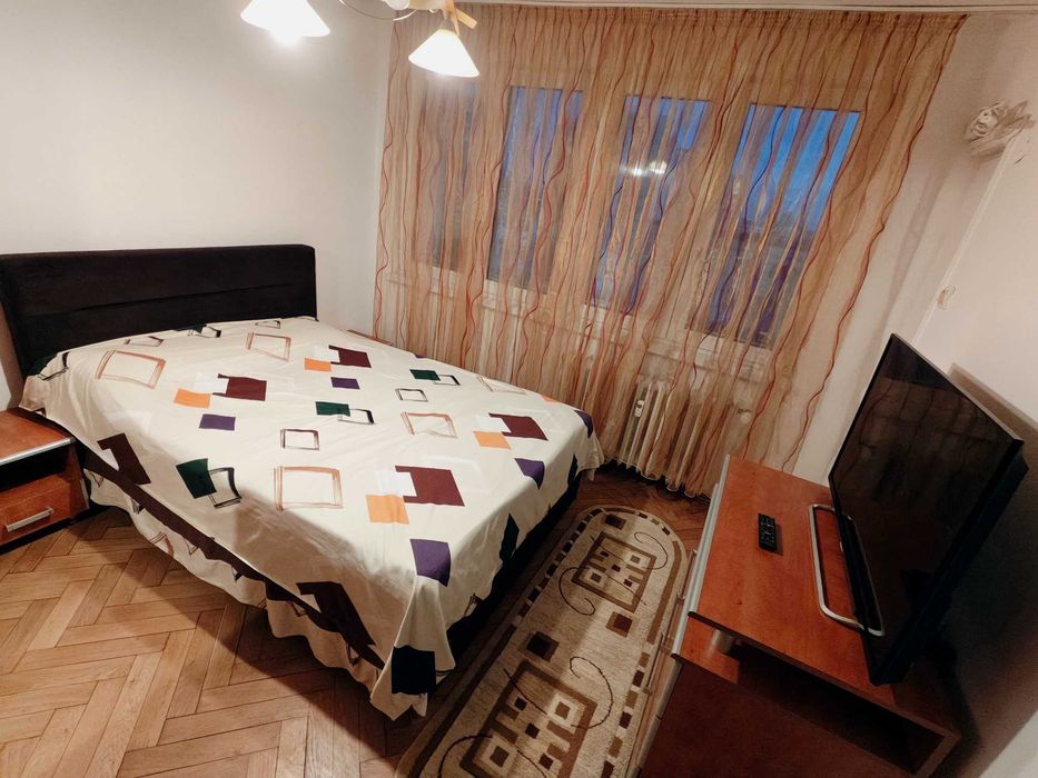 Apartament situat central 2 camere de inchiriat