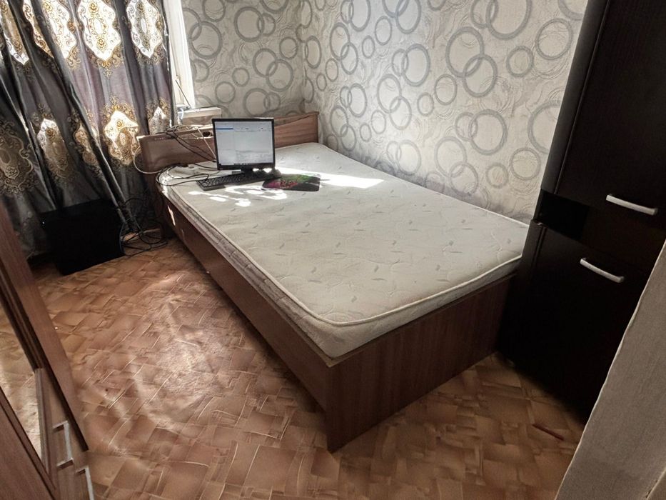 Продам шкаф, кровать, комод