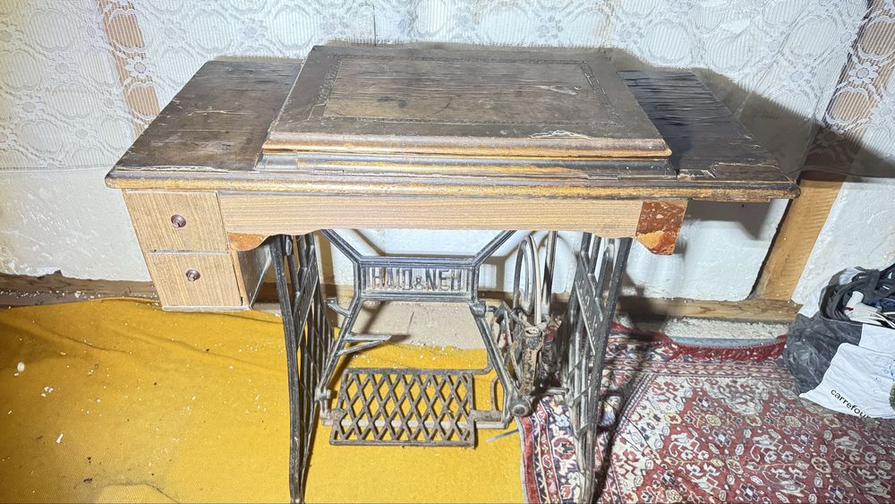 Masina cusut Singer