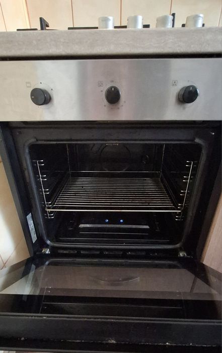 Vind  cuptor  pe gaz + plită pe gaz+ hotă decorativa