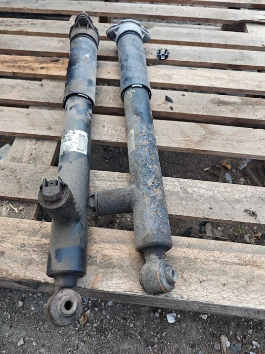 ПРЕДНИ Задни електрически амортисьори Mercedes W204 динамични