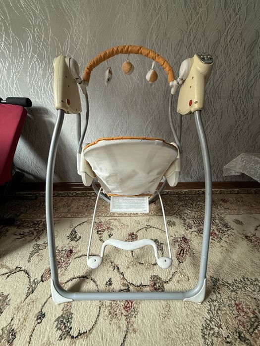 Детская качелья Graco