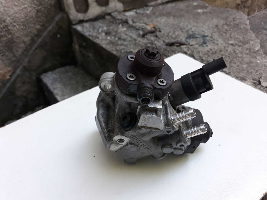 Дюзи и Помпа ГНП от BMW F10 535xd 313кс - 2015г фейслифт