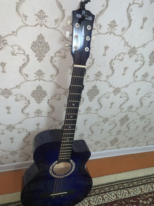 Гитара RON WOOD!