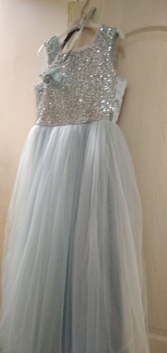 Нарядные платья для девочек