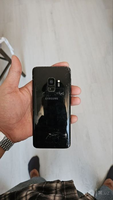 Продаю свой самсунг с 9