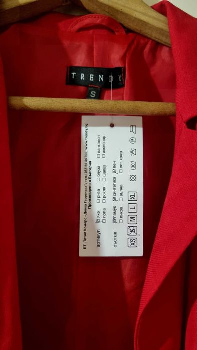 Сако от лен в червен цвят