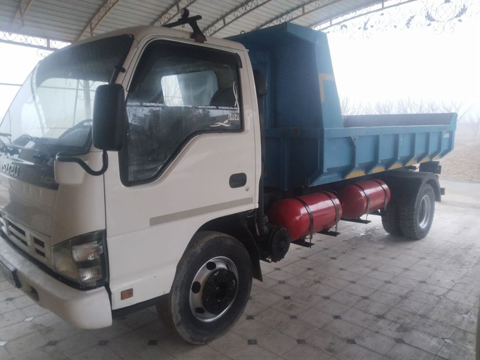 Isuzu samosval sotiladi