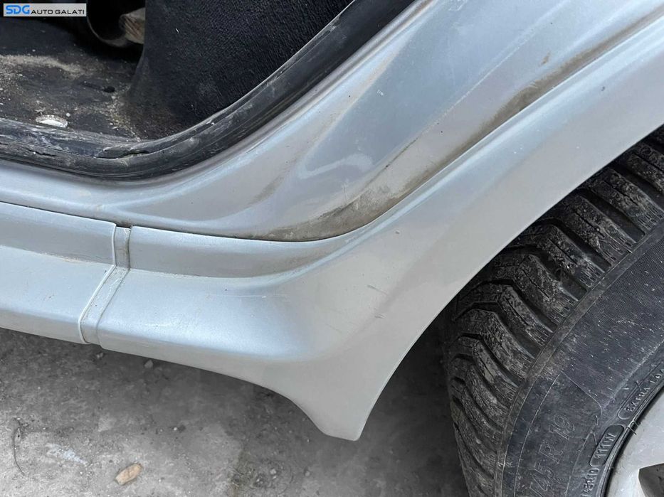 Bandou Ornament Trim de pe Aripa Stanga Spate BMW E53 X5 Facelift 2003 - 2006 Culoare 354/7 Titansilber Metallic