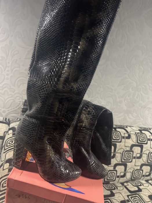 Продаю сапоги женские