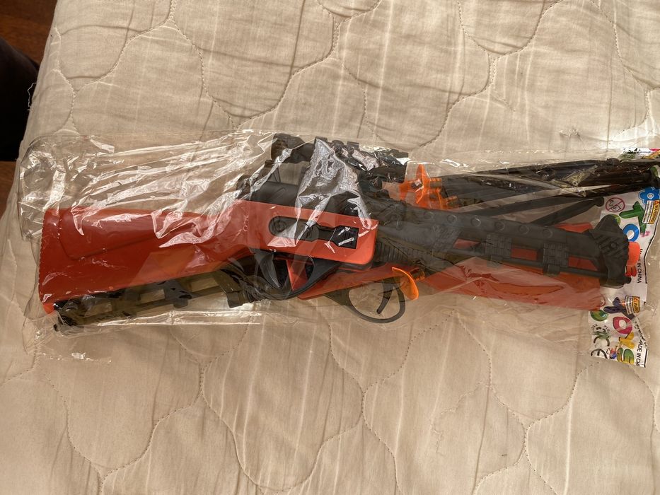 Домино, морски шах игра футбул и пушки