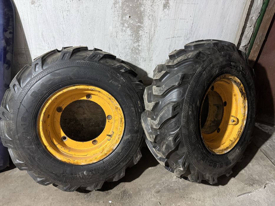 Шины 12.5/80R18 новые!
