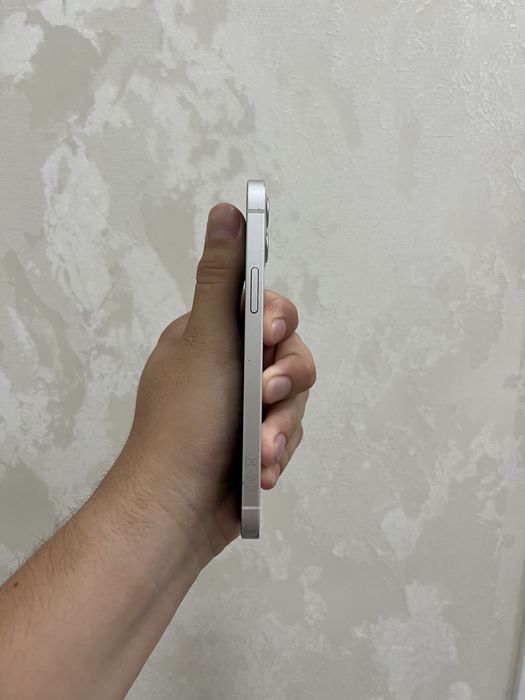iPHONE 12 White sotiladi