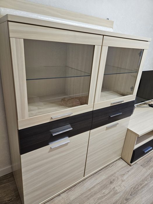 Продам гостиную мебель