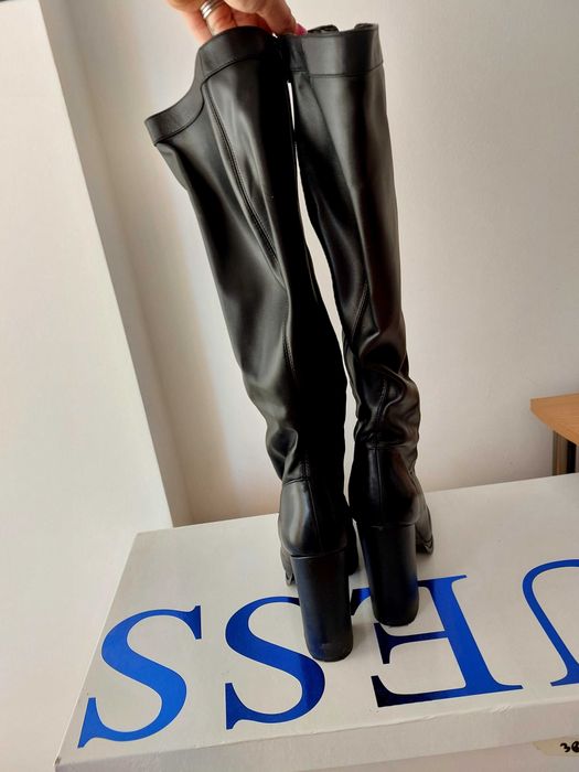 Високи ботуши Guess