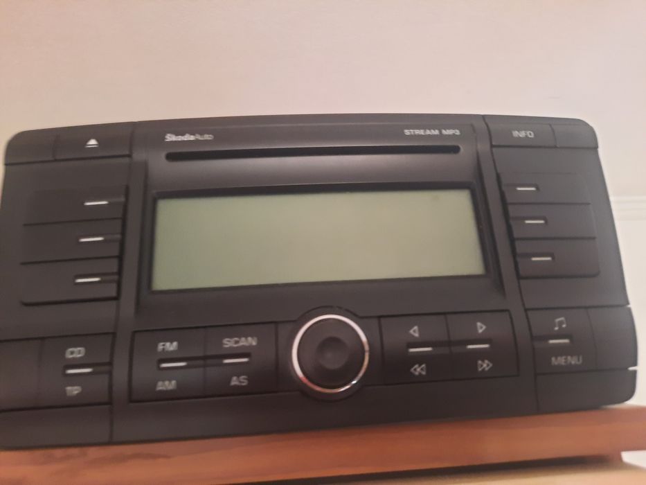 Casetofon original Skoda Octavia 2 decodat